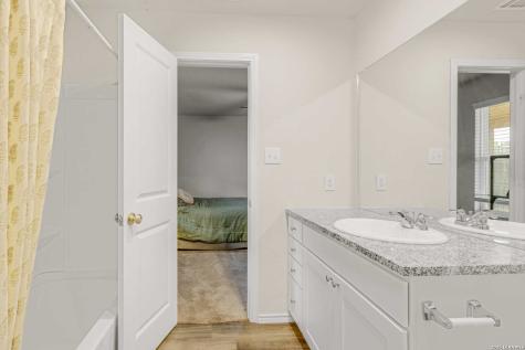 13852 Buffalo Valley San Antonio TX 78252