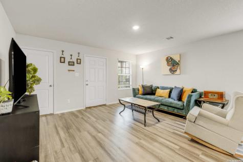 13852 Buffalo Valley San Antonio TX 78252