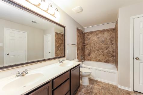 2625 Green Leaf Way San Antonio TX 78244