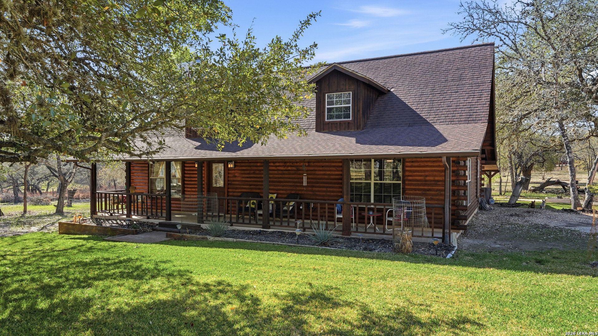 828 Shady Grove Adkins TX 78101