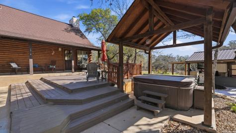 828 Shady Grove Adkins TX 78101