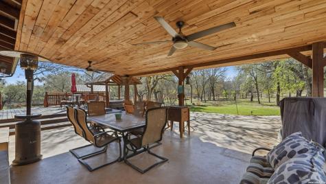 828 Shady Grove Adkins TX 78101