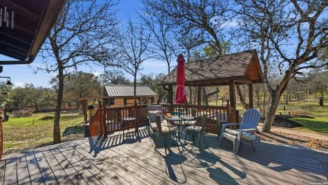 828 Shady Grove Adkins TX 78101