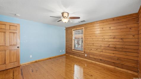 828 Shady Grove Adkins TX 78101