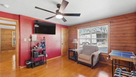828 Shady Grove Adkins TX 78101