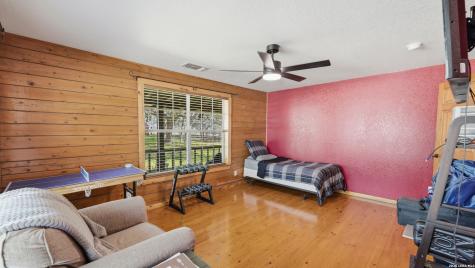 828 Shady Grove Adkins TX 78101