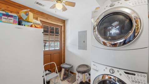 828 Shady Grove Adkins TX 78101