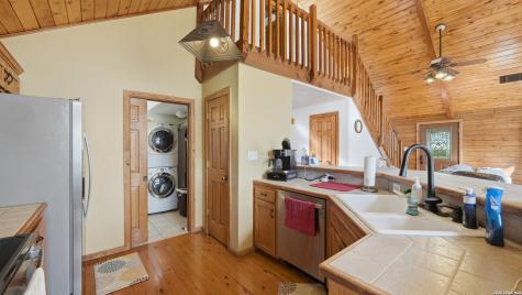 828 Shady Grove Adkins TX 78101