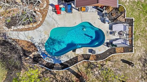 828 Shady Grove Adkins TX 78101
