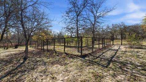 828 Shady Grove Adkins TX 78101