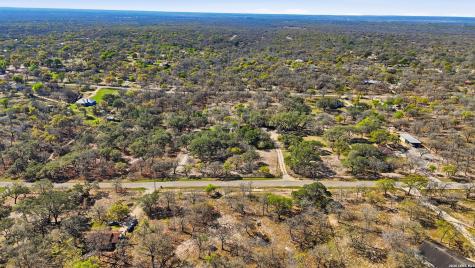 828 Shady Grove Adkins TX 78101