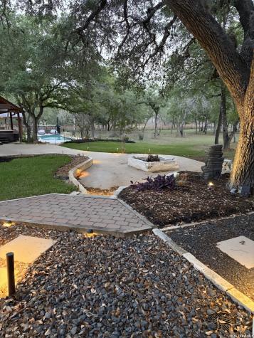 828 Shady Grove Adkins TX 78101