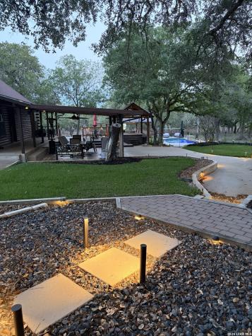 828 Shady Grove Adkins TX 78101
