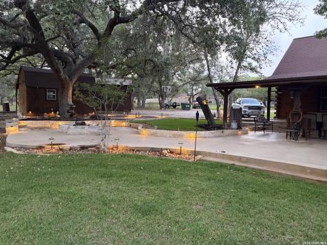828 Shady Grove Adkins TX 78101