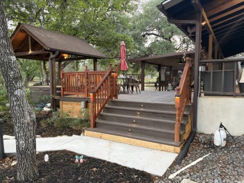 828 Shady Grove Adkins TX 78101