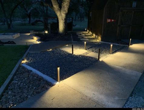 828 Shady Grove Adkins TX 78101