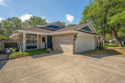 126 Golden Way Universal City TX 78148