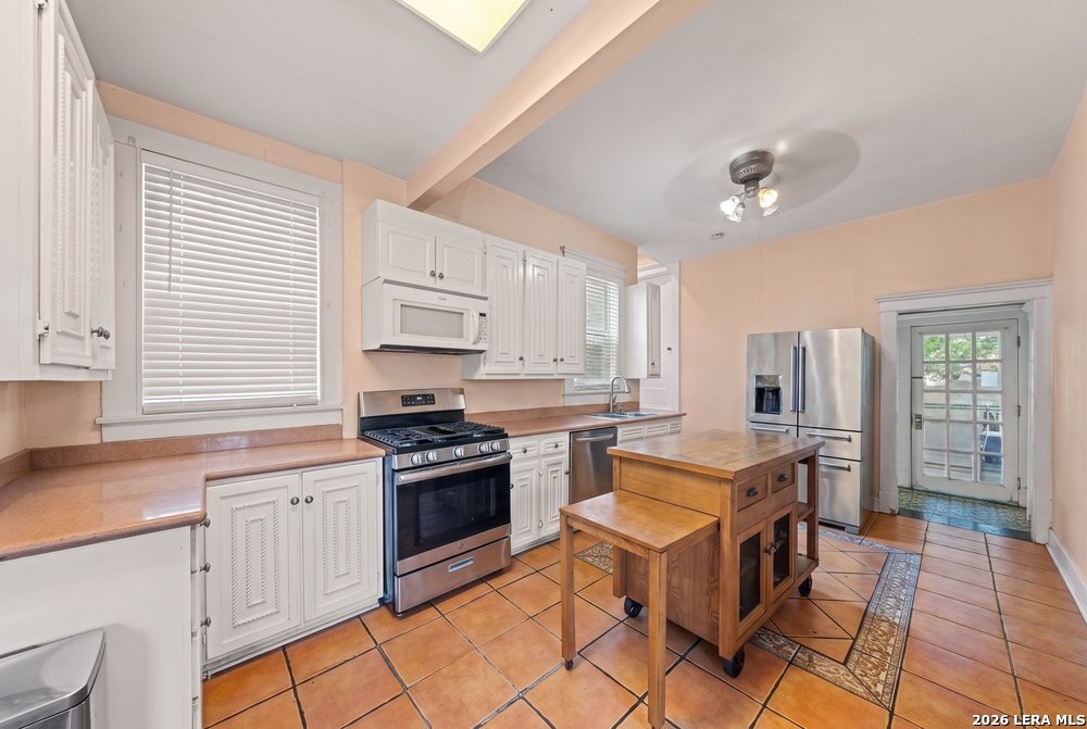 112 E Mistletoe Avenue San Antonio TX 78212