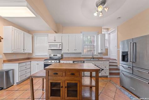 112 E Mistletoe Avenue San Antonio TX 78212