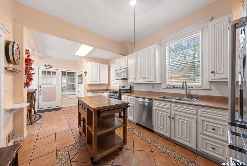 112 E Mistletoe Avenue San Antonio TX 78212