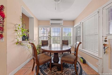 112 E Mistletoe Avenue San Antonio TX 78212