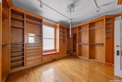 112 E Mistletoe Avenue San Antonio TX 78212
