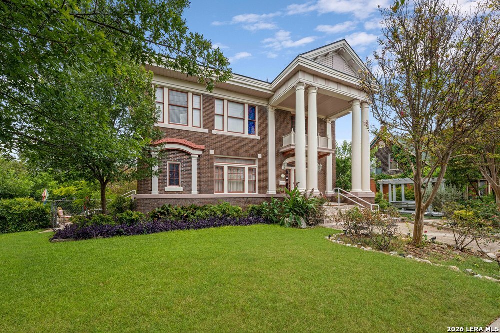 112 E Mistletoe Avenue San Antonio TX 78212