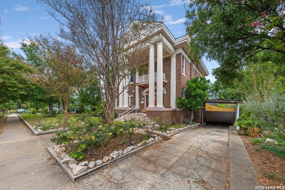 112 E Mistletoe Avenue San Antonio TX 78212