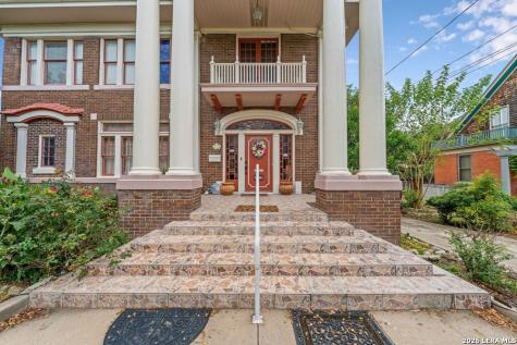 112 E Mistletoe Avenue San Antonio TX 78212