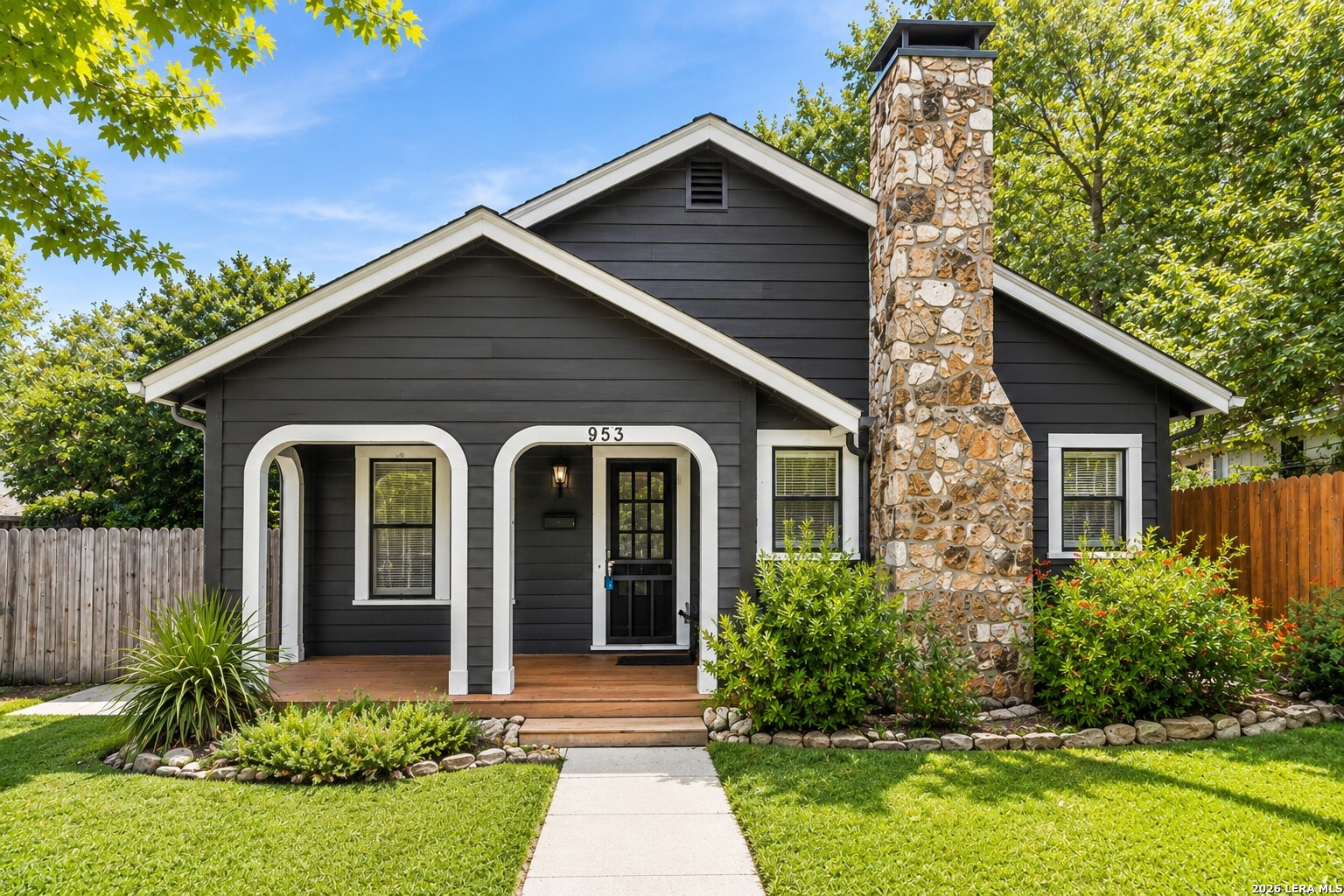 953 Myrta Kerrville TX 78028