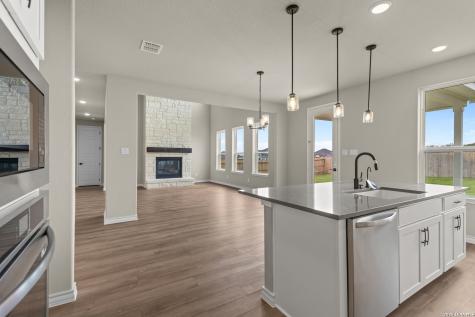 127 Highland Park Castroville TX 78009