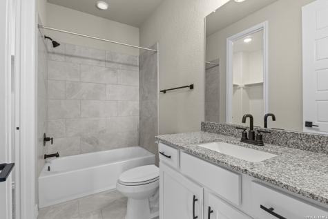127 Highland Park Castroville TX 78009