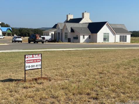 401 Interlaken Fredericksburg TX 78624