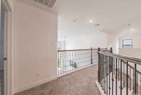 109 Willow Oak Trail Floresville TX 78114