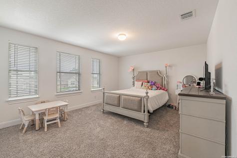 109 Willow Oak Trail Floresville TX 78114