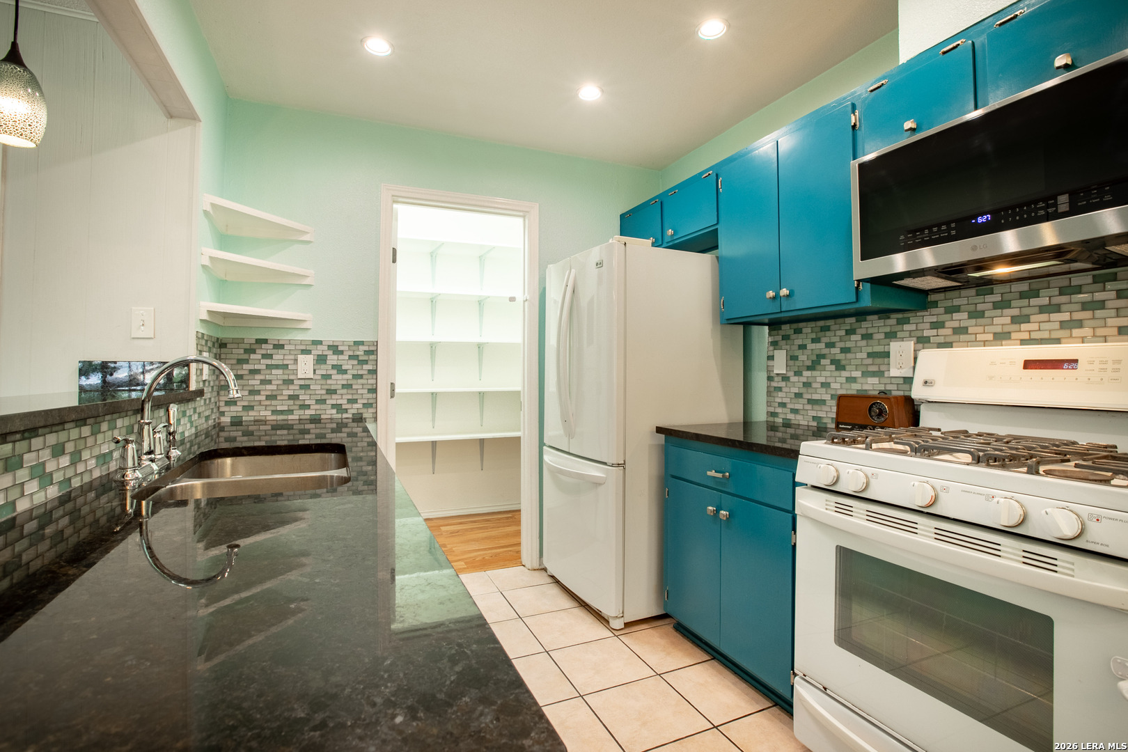 6702 Forest Dell Street San Antonio TX 78240
