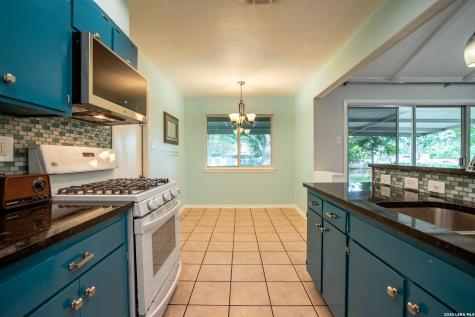 6702 Forest Dell Street San Antonio TX 78240