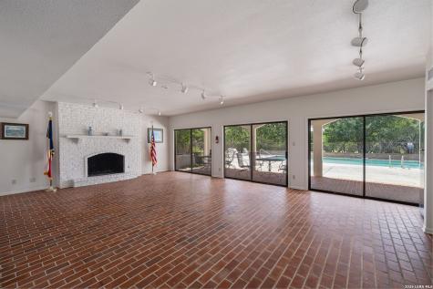 4325 Muirfield San Antonio TX 78229