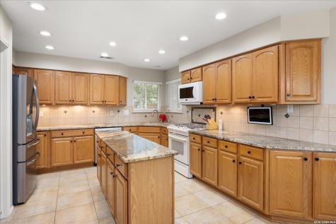 421 Skyforest Drive Hollywood Park TX 78232