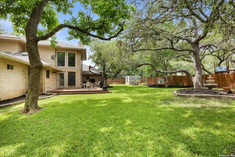421 Skyforest Drive Hollywood Park TX 78232