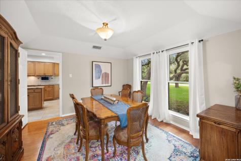 421 Skyforest Drive Hollywood Park TX 78232