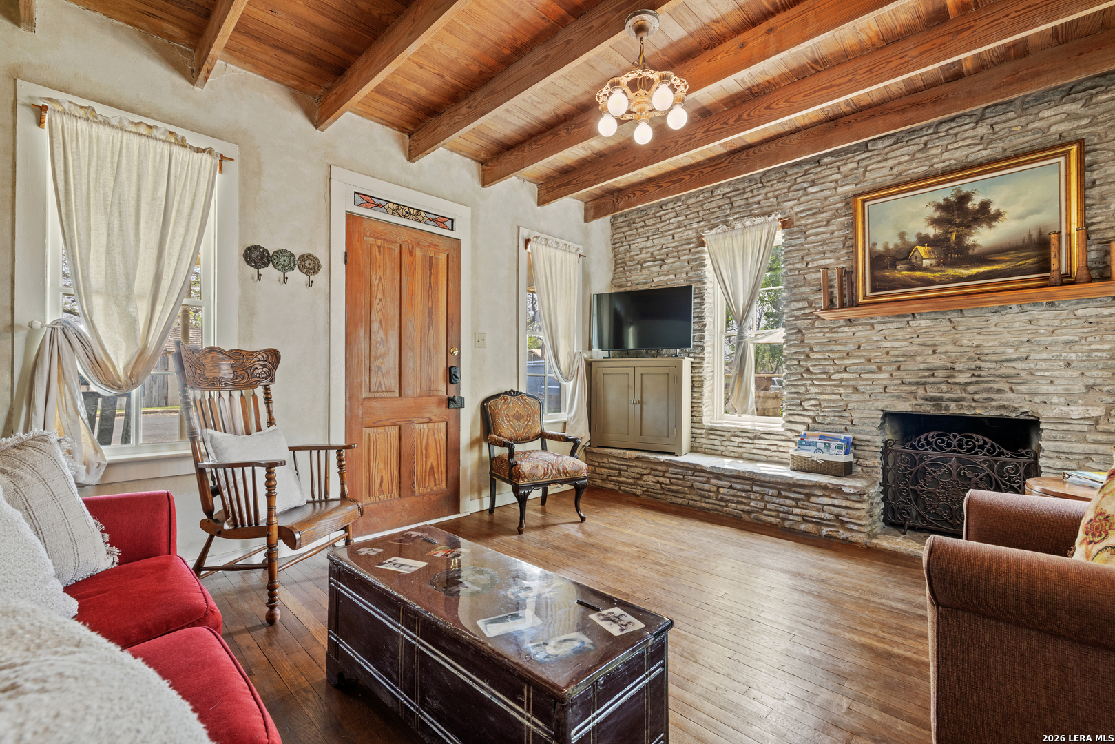 202 S Bowie Street Fredericksburg TX 78624