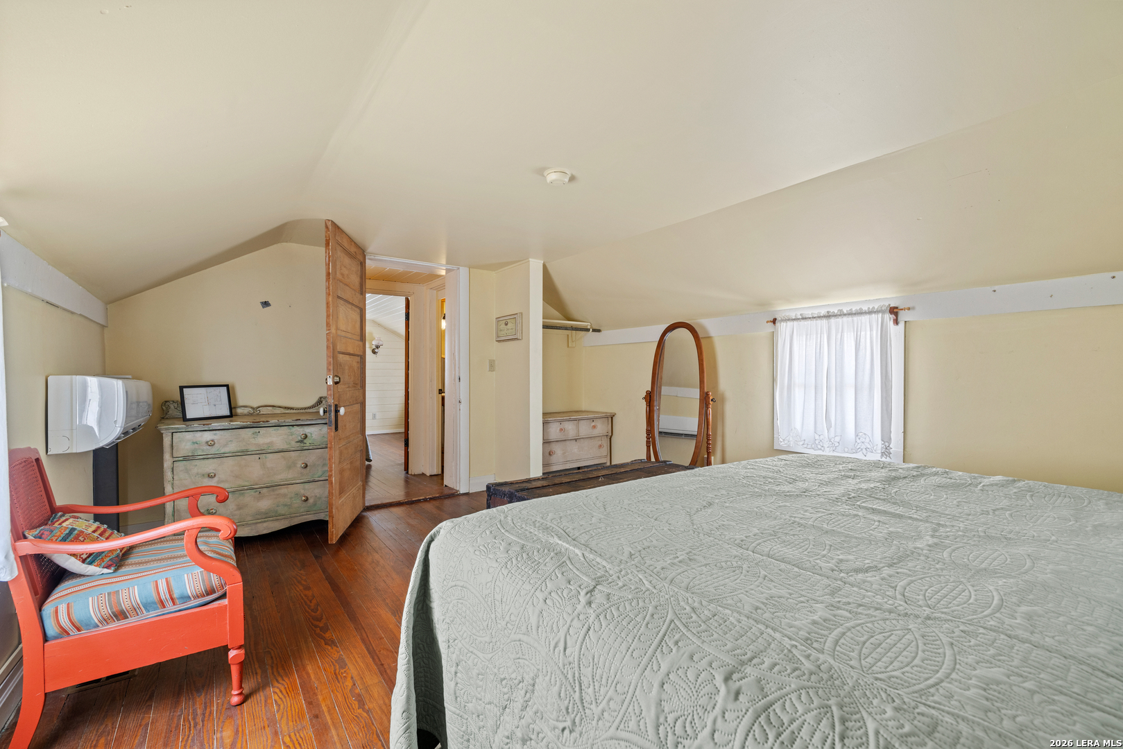 202 S Bowie Street Fredericksburg TX 78624