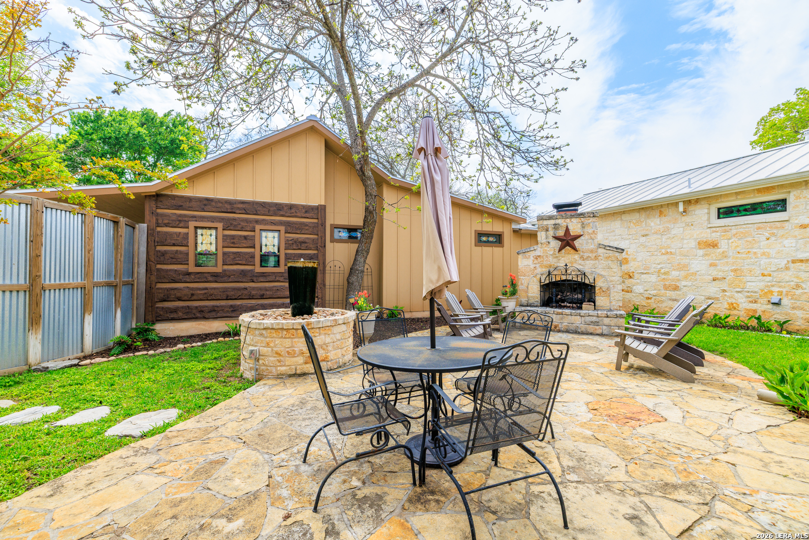 202 S Bowie Street Fredericksburg TX 78624