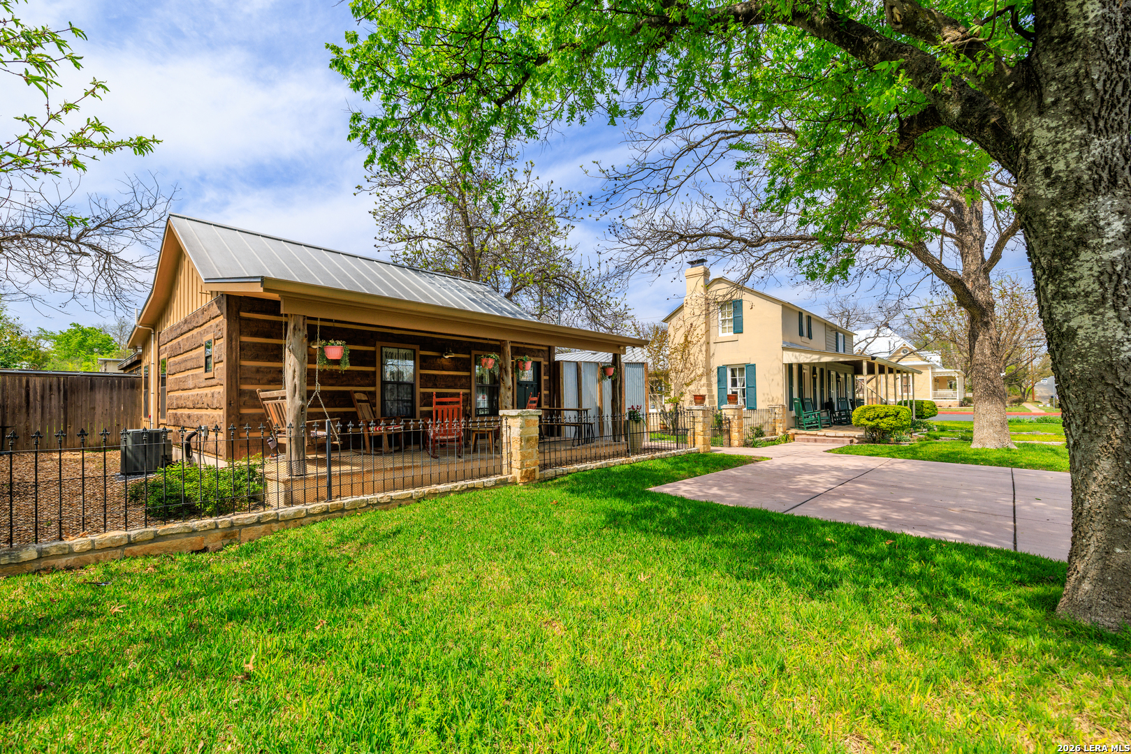 202 S Bowie Street Fredericksburg TX 78624