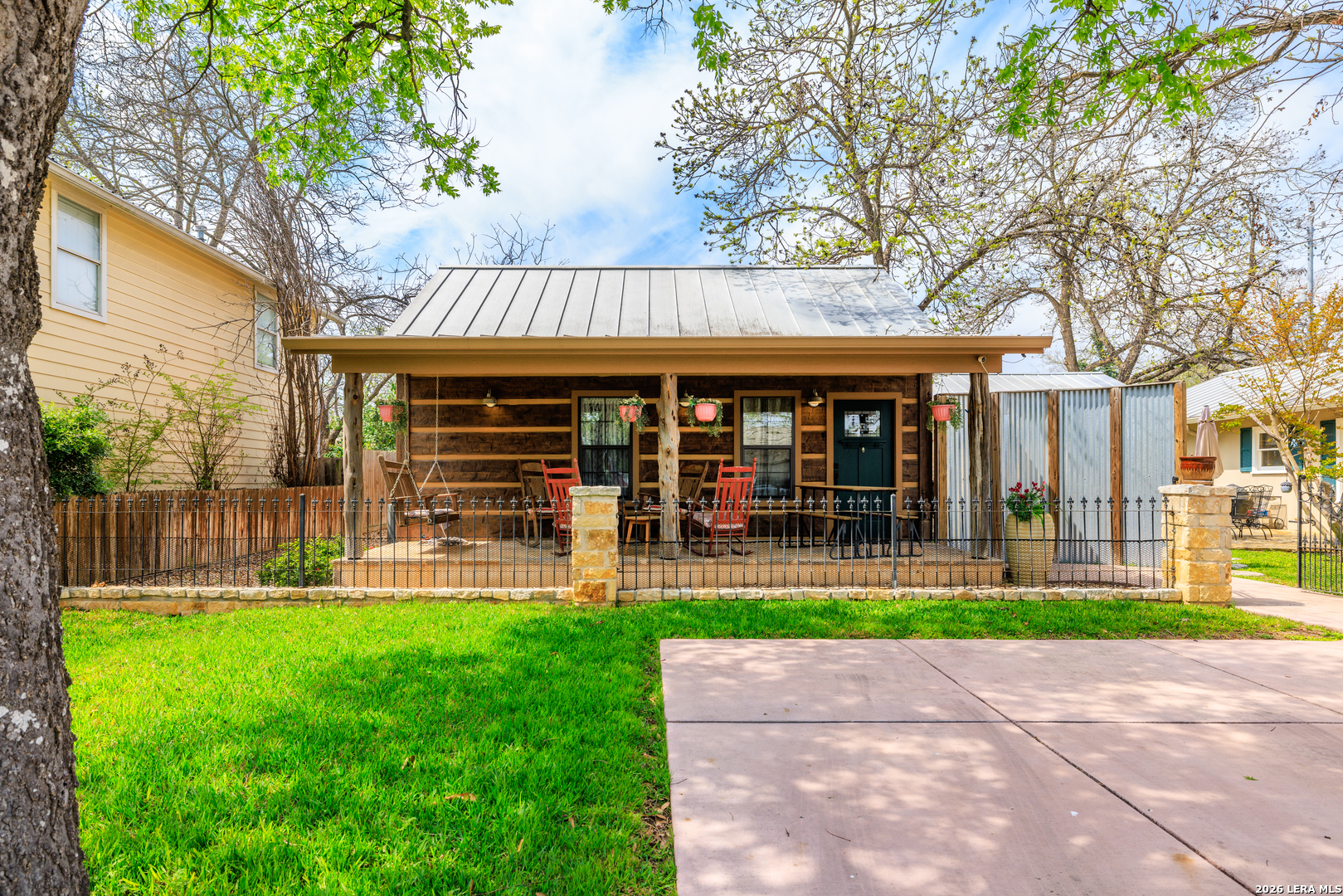 202 S Bowie Street Fredericksburg TX 78624