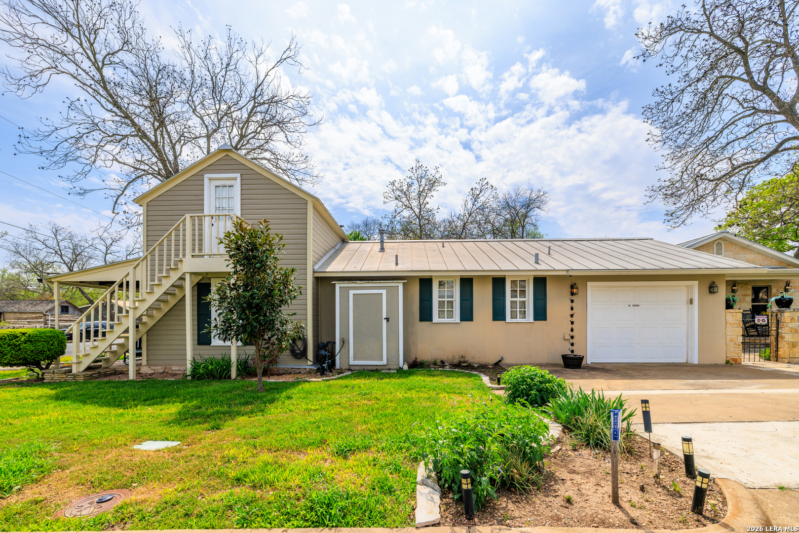202 S Bowie Street Fredericksburg TX 78624