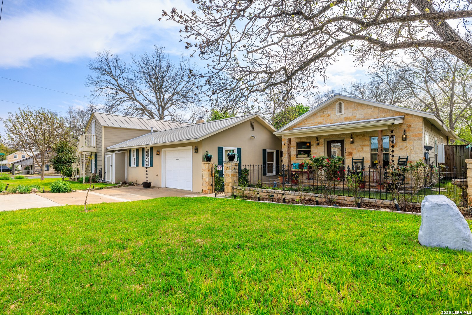 202 S Bowie Street Fredericksburg TX 78624