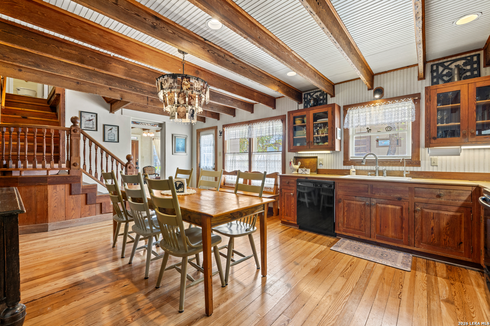 202 S Bowie Street Fredericksburg TX 78624