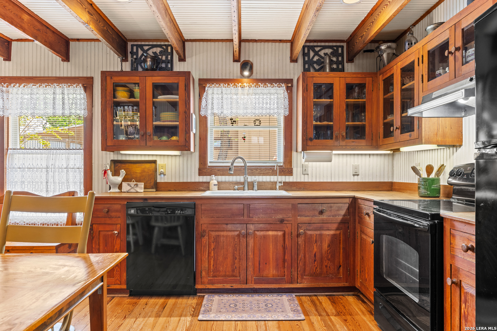 202 S Bowie Street Fredericksburg TX 78624